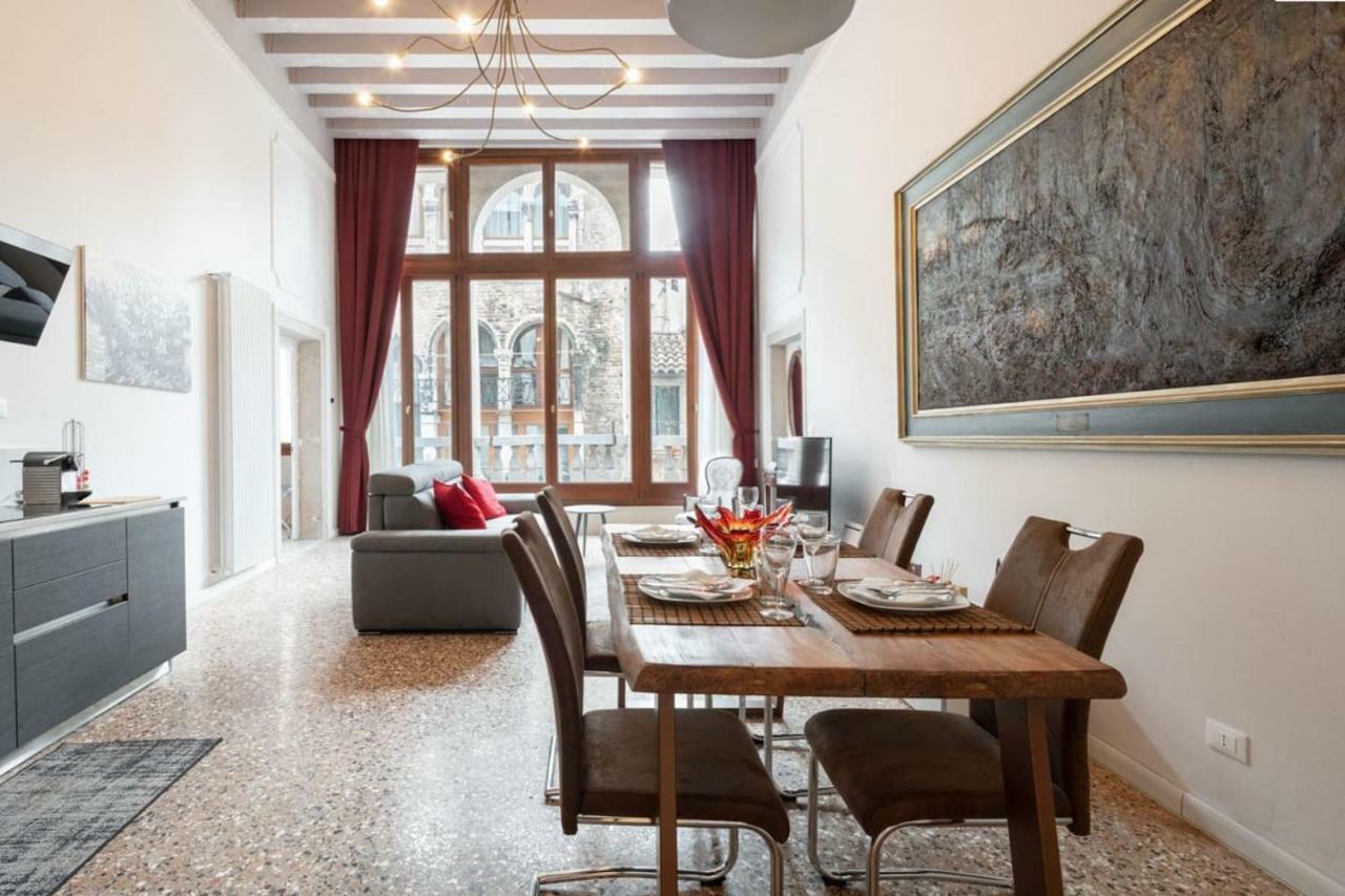 Apartment Ponte Raspi Canal View البندقية المظهر الخارجي الصورة