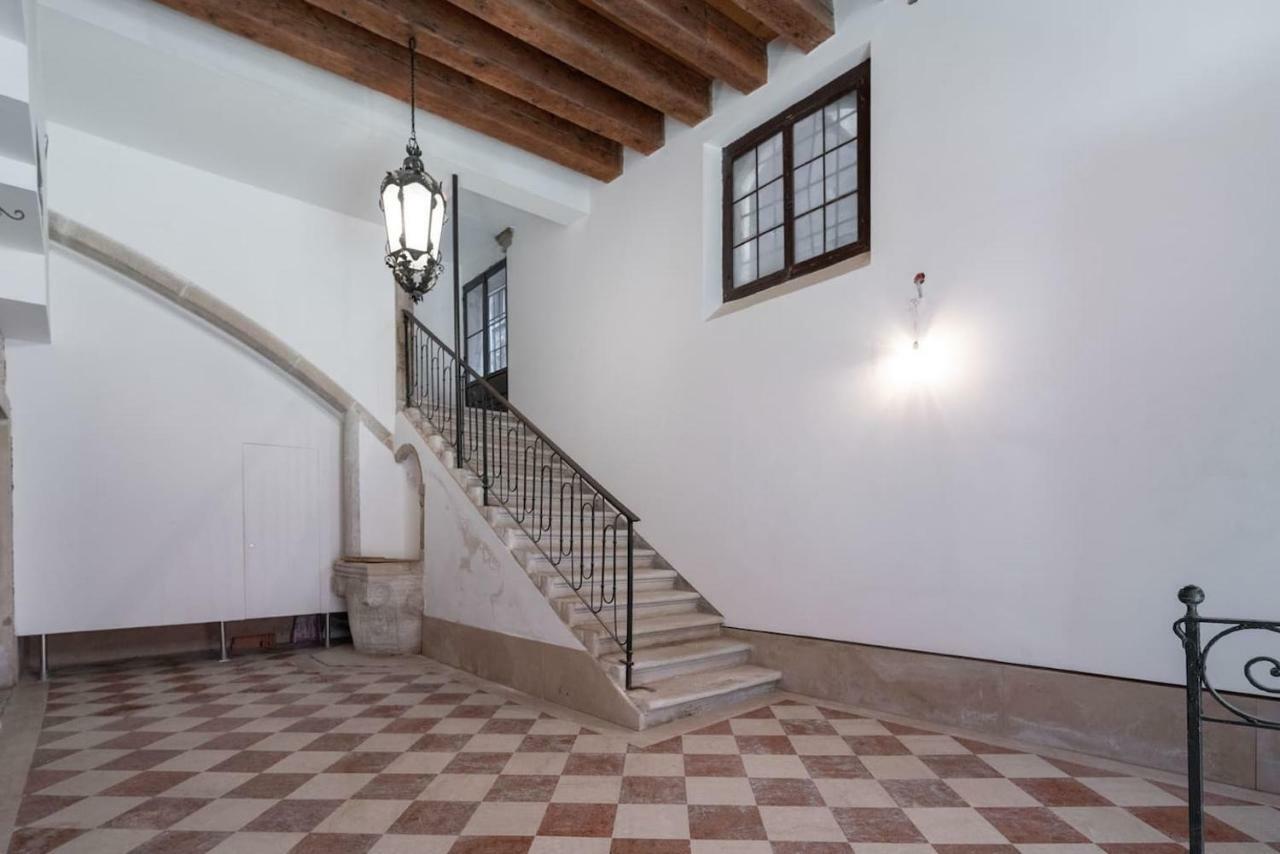 Apartment Ponte Raspi Canal View البندقية المظهر الخارجي الصورة