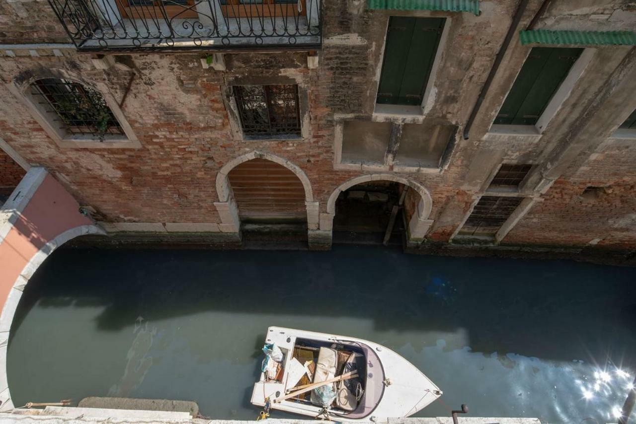 Apartment Ponte Raspi Canal View البندقية المظهر الخارجي الصورة